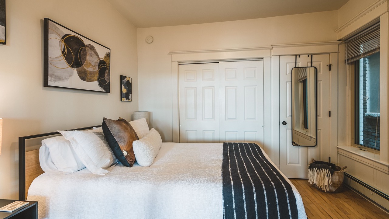 Photo of Bedroom in Central Hillside