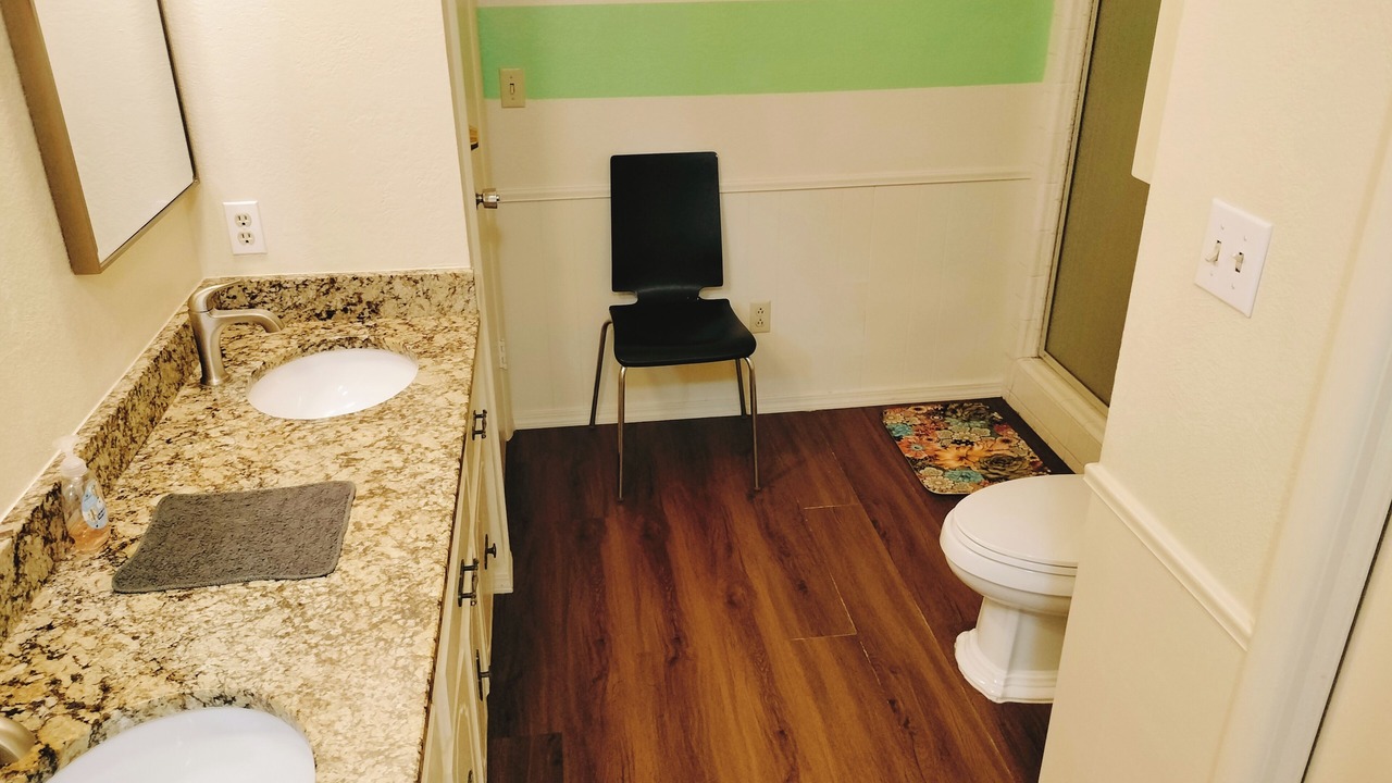 Photo of Bathroom in Lawton