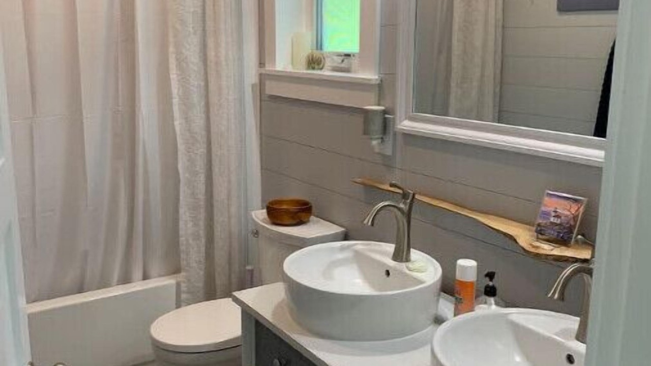 Photo of Bathroom in Coupeville