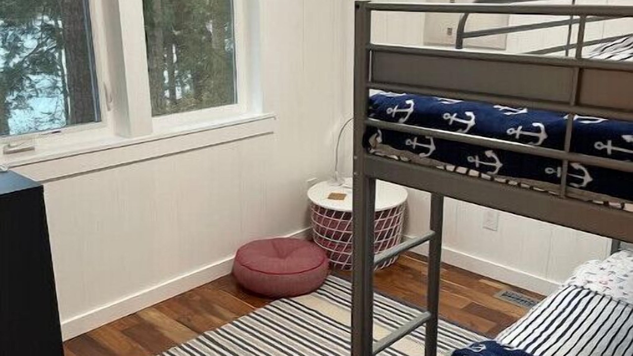 Photo of Bedroom in Coupeville