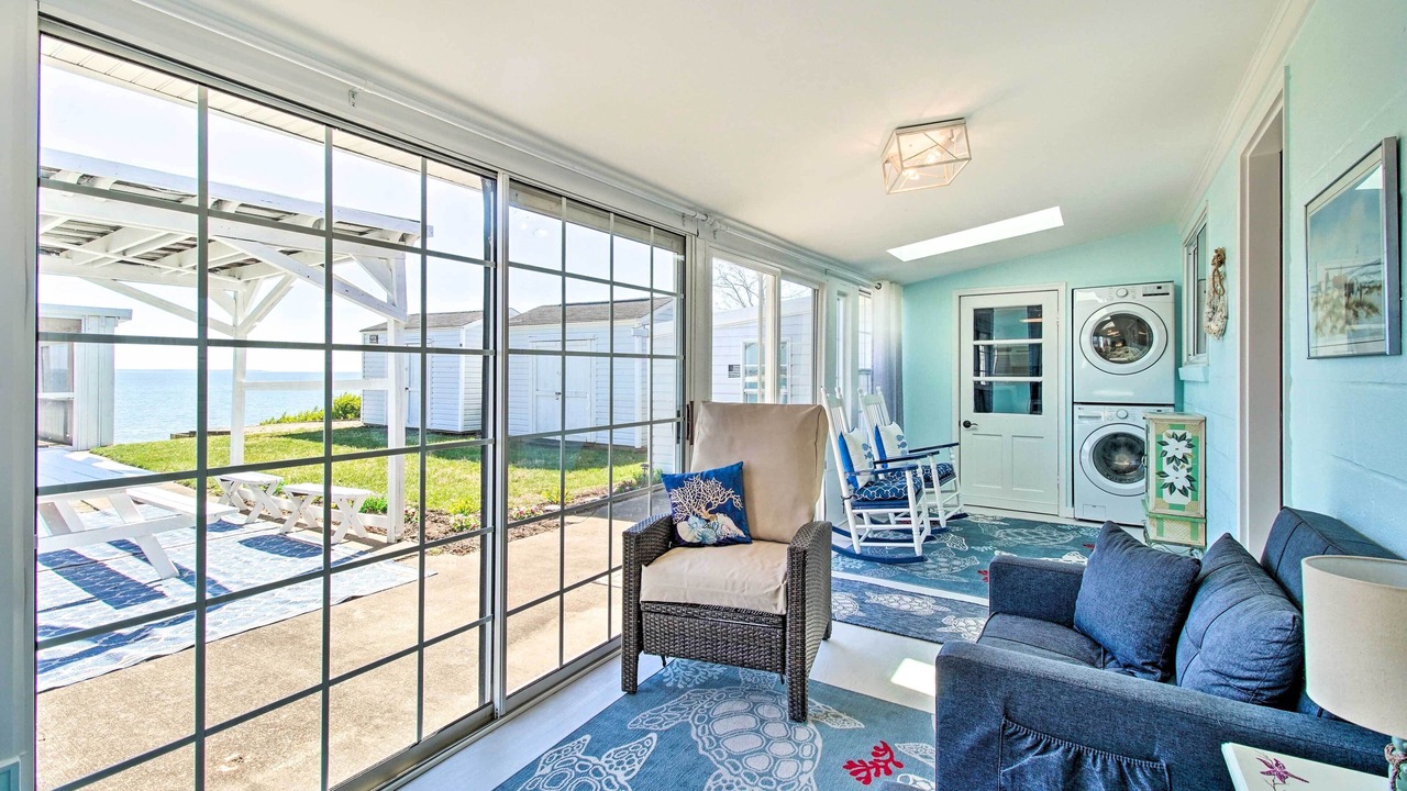 Photo of Livingroom in Colonial Beach