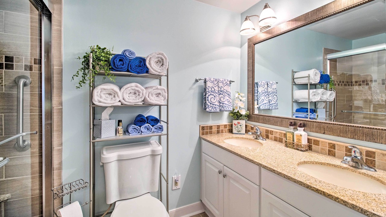 Photo of Bathroom in Colonial Beach