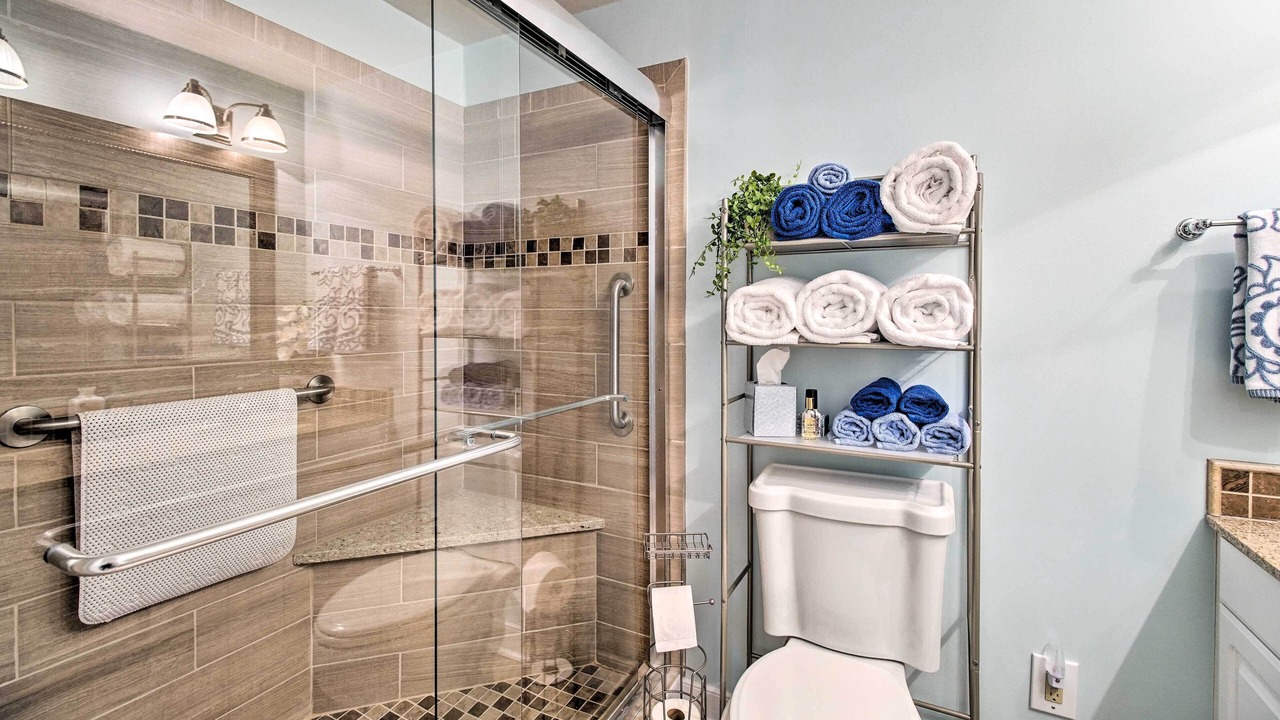 Photo of Bathroom in Colonial Beach