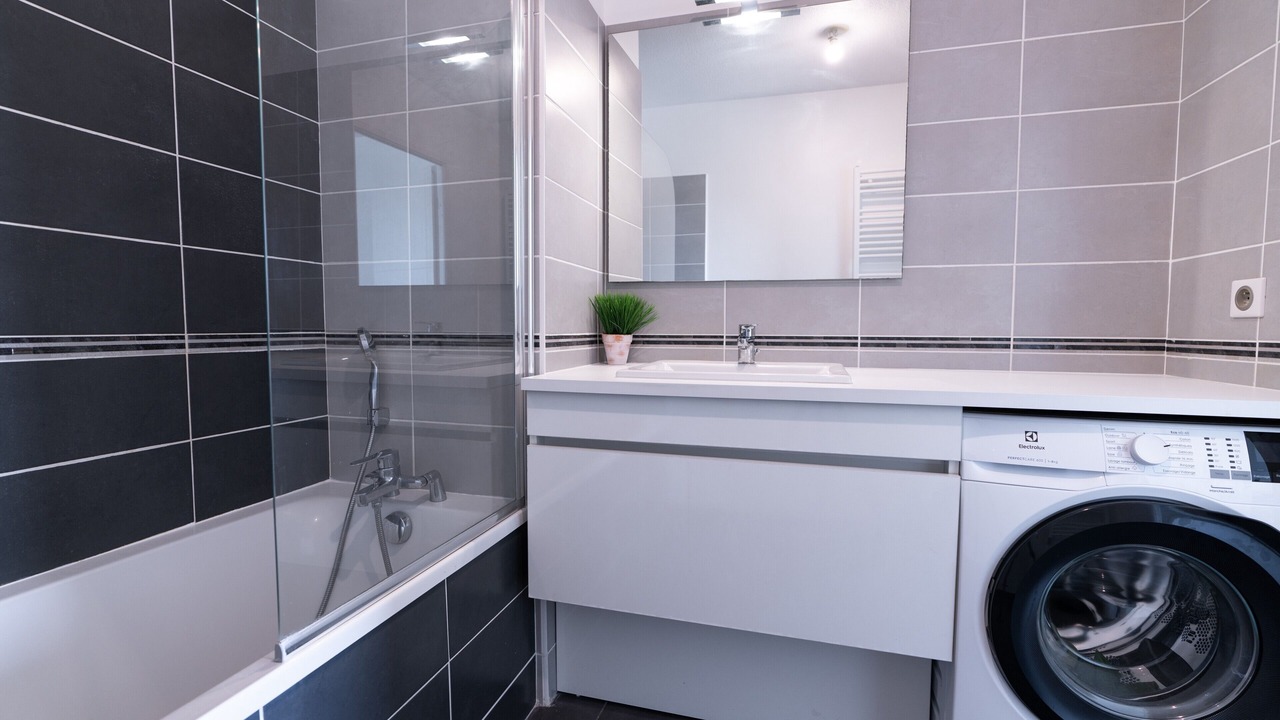 Photo of Bathroom in Le Cres