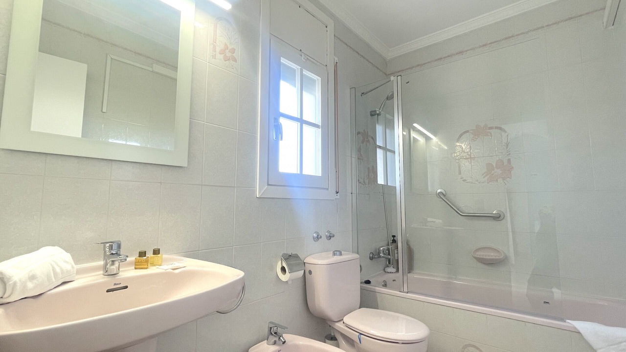 Photo of Bathroom in Miami Platja