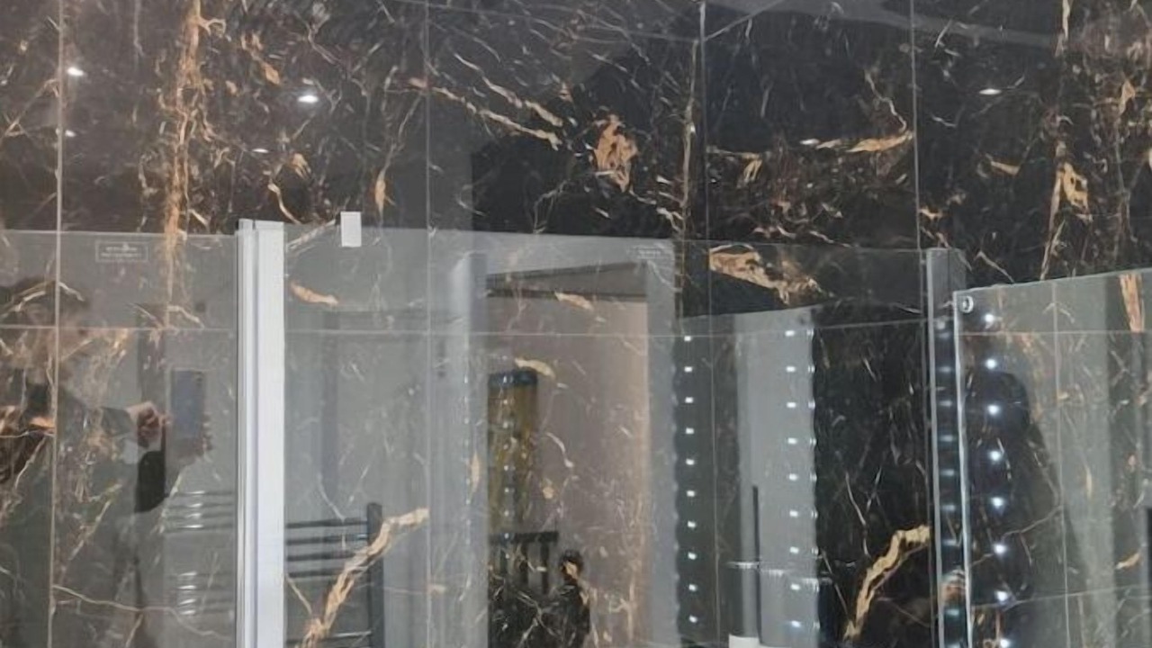 Photo of Bathroom in Luton