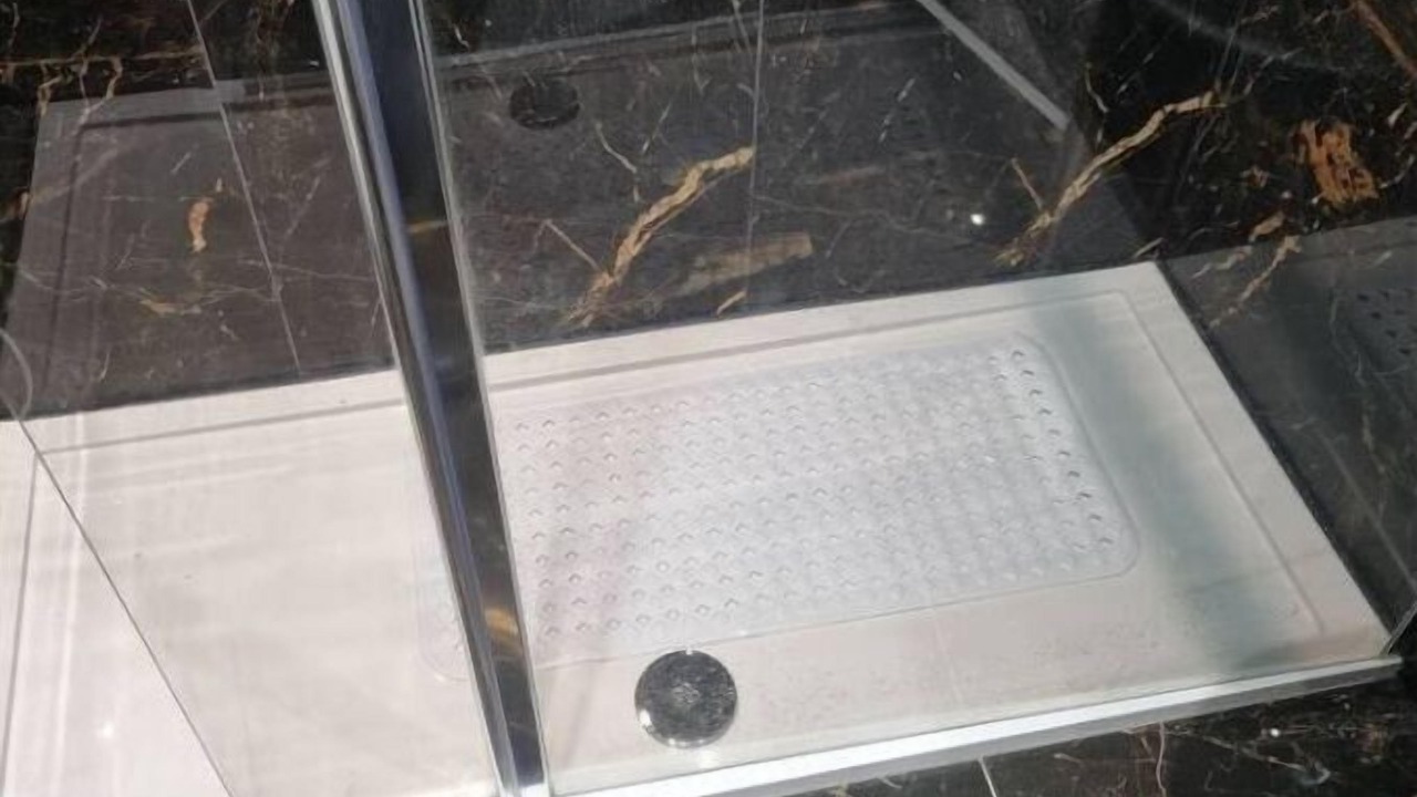 Photo of Bathroom in Luton