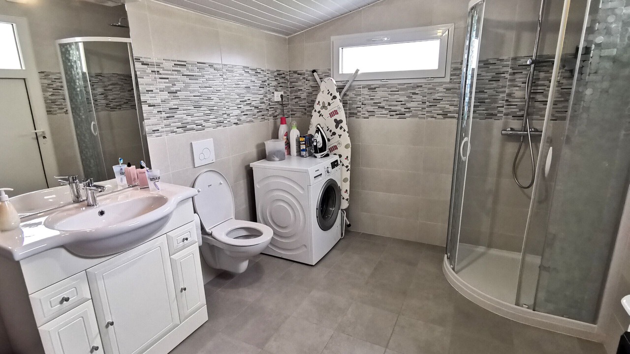 Photo of Bathroom in Saint-Vincent-sur-Jard