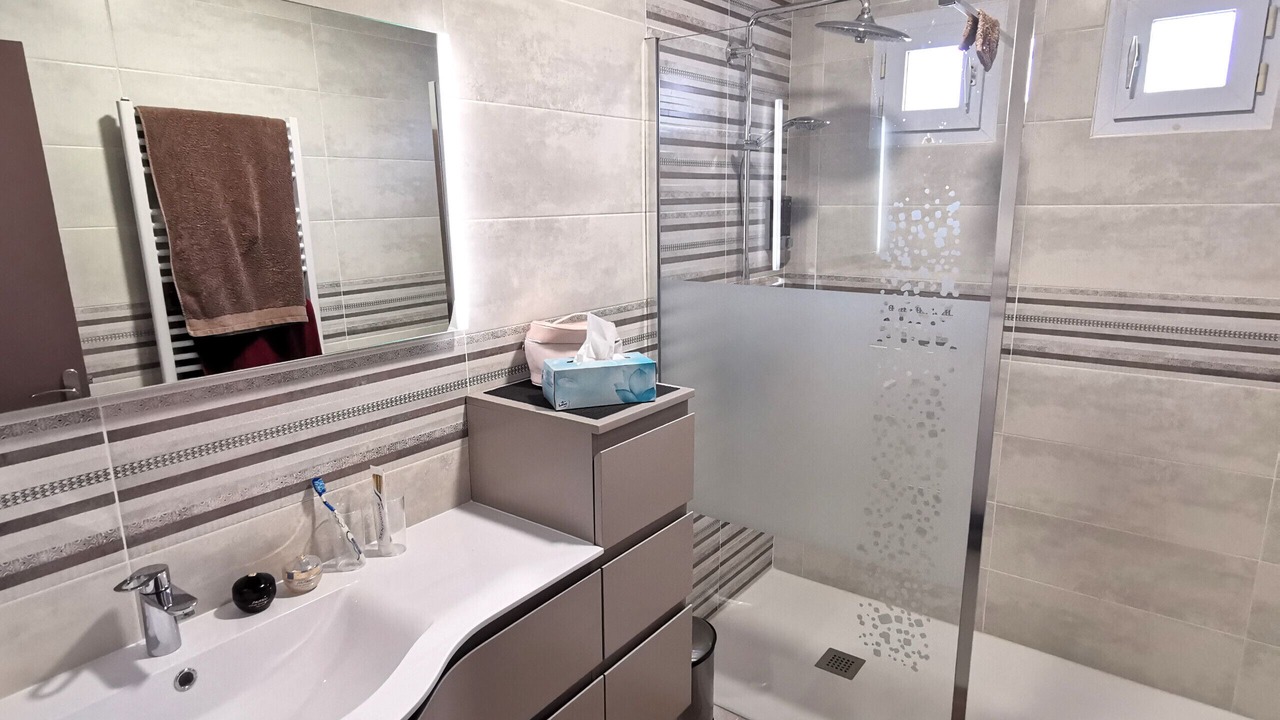 Photo of Bathroom in Saint-Vincent-sur-Jard