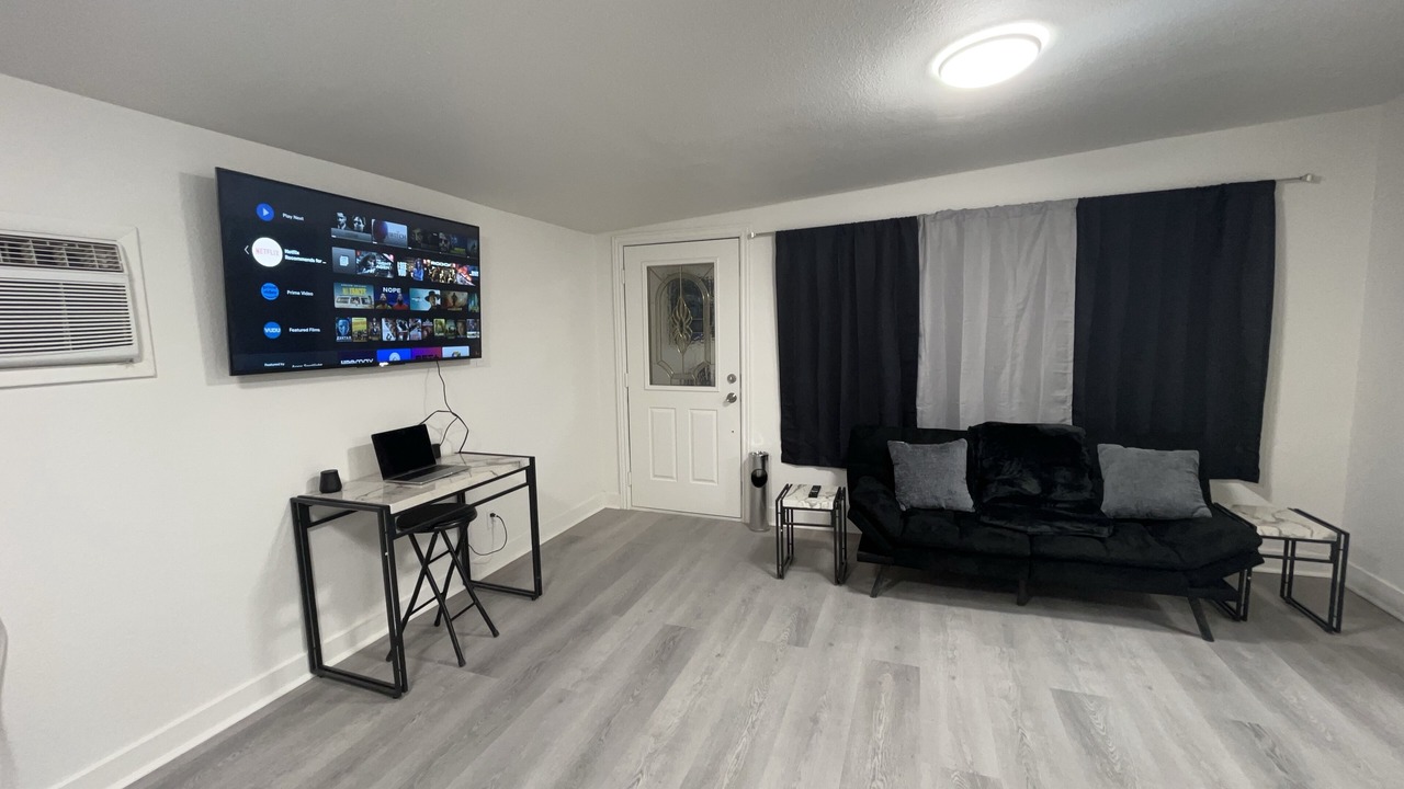 Photo of Livingroom in Sunrise Manor