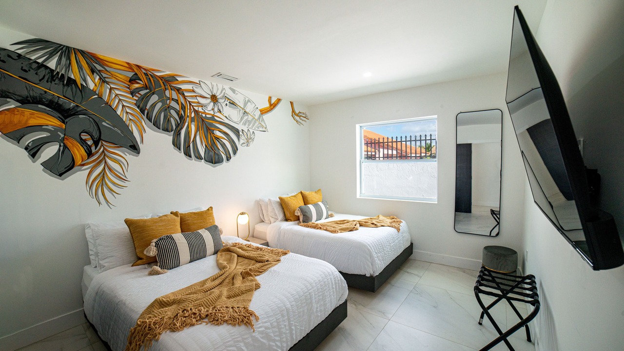 Photo of Bedroom in Ludlam