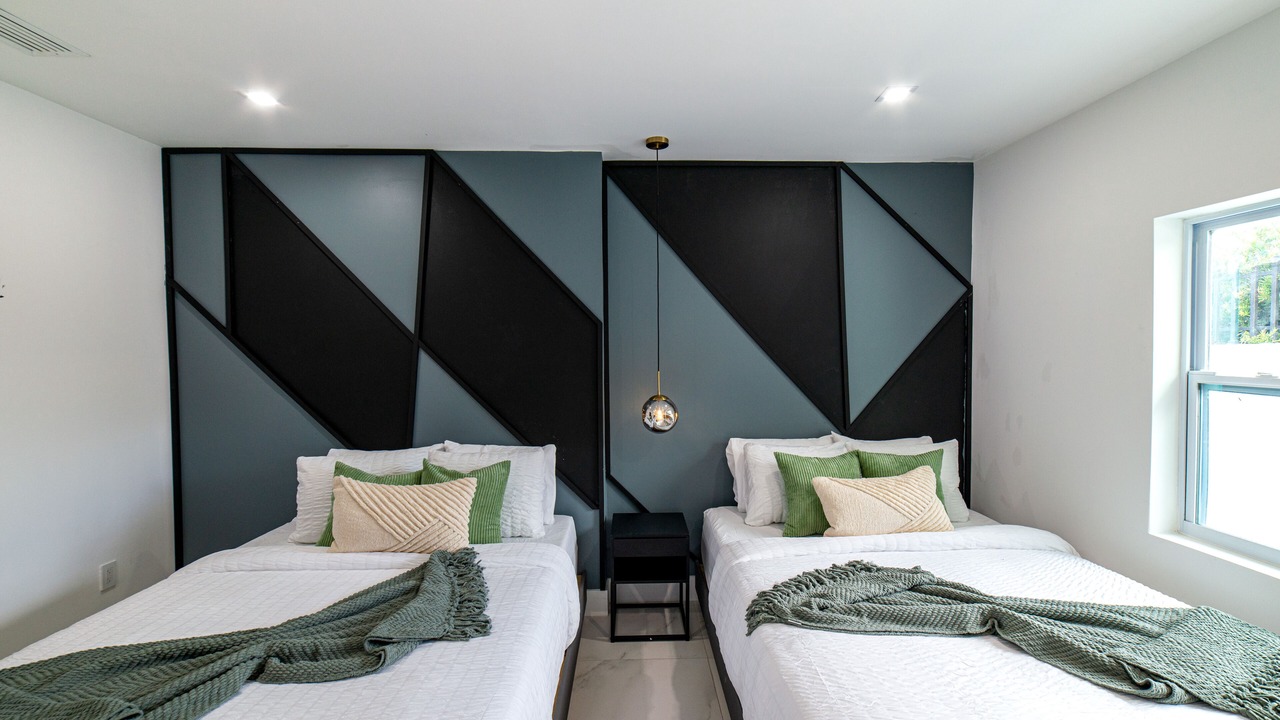 Photo of Bedroom in Ludlam