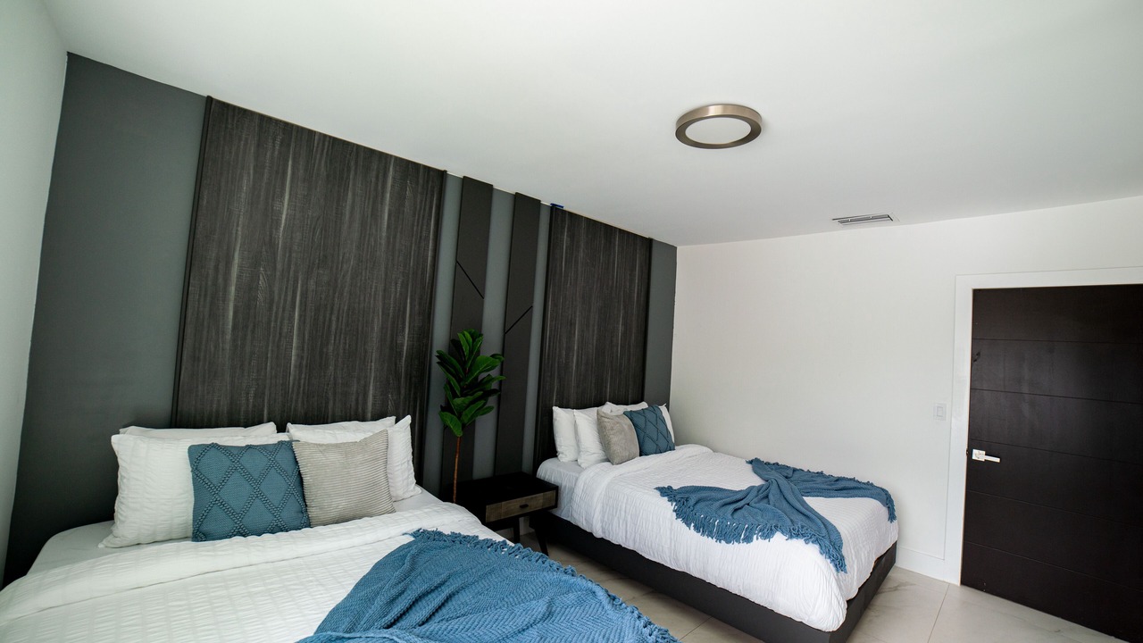 Photo of Bedroom in Ludlam