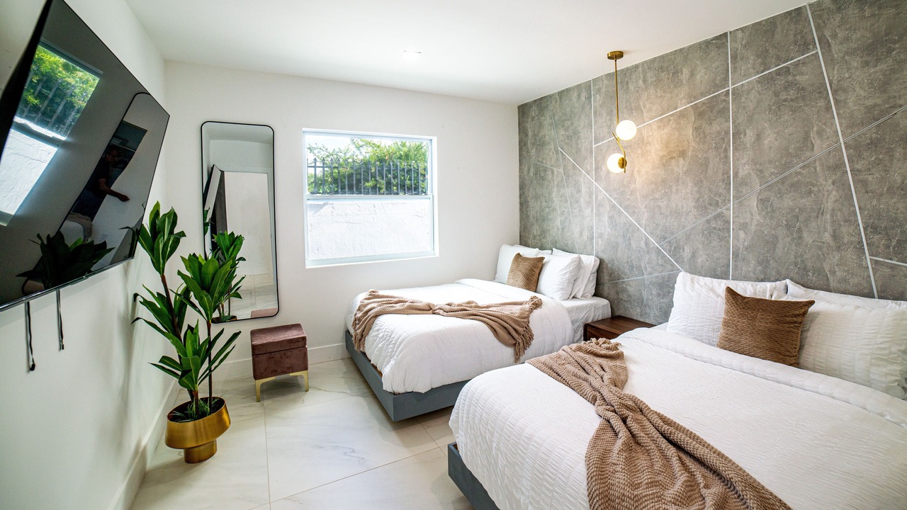Photo of Bedroom in Ludlam
