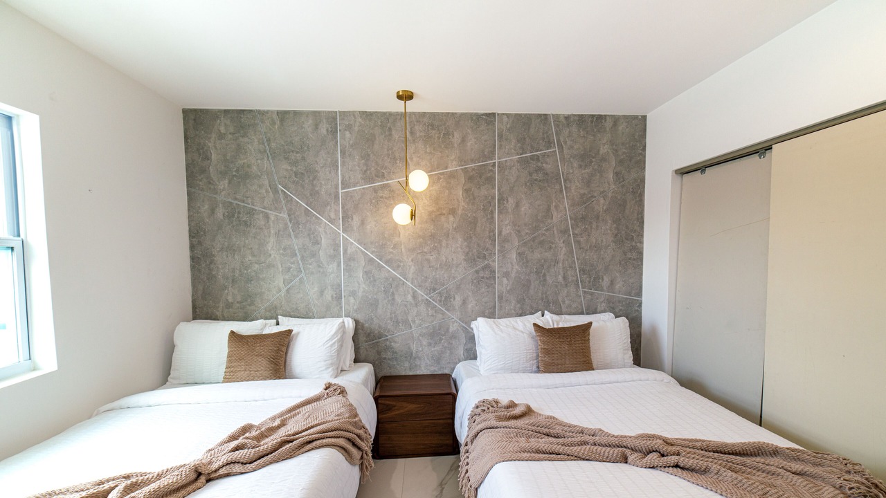 Photo of Bedroom in Ludlam