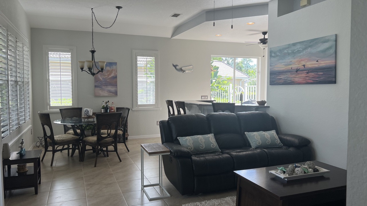 Photo of Livingroom in Burnt Store Marina