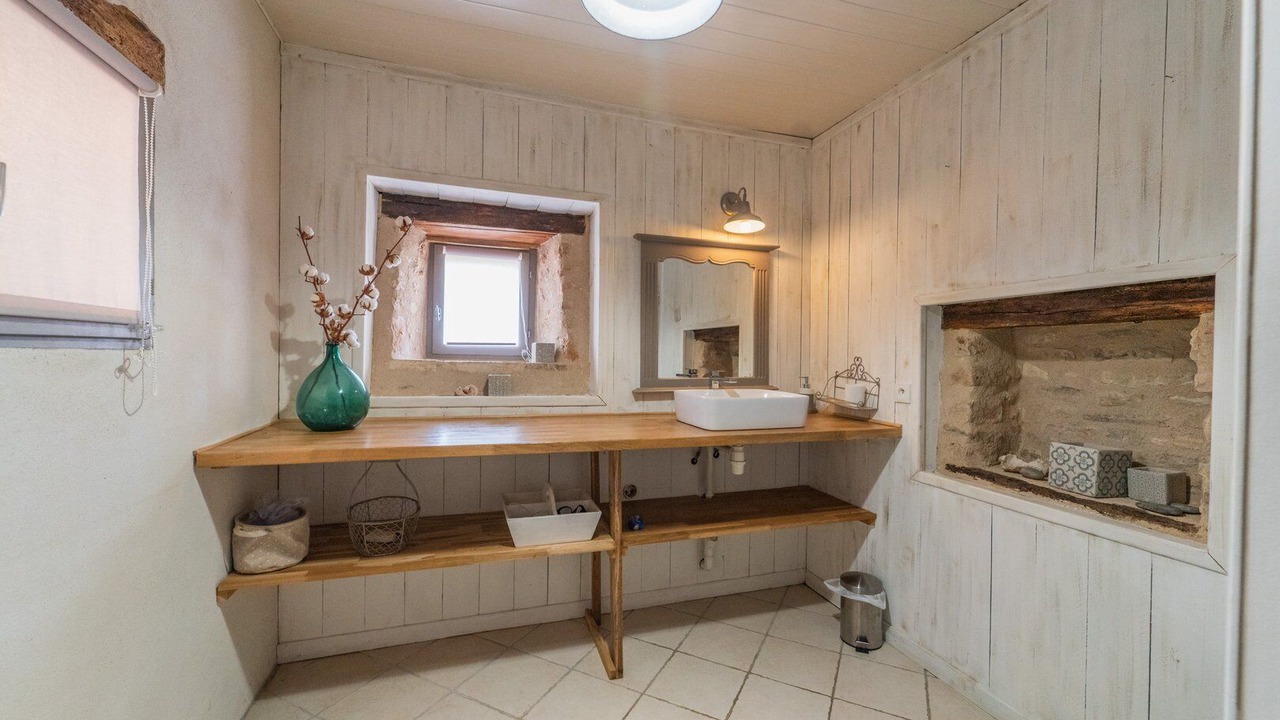 Photo of Bathroom in Chateau-Larcher