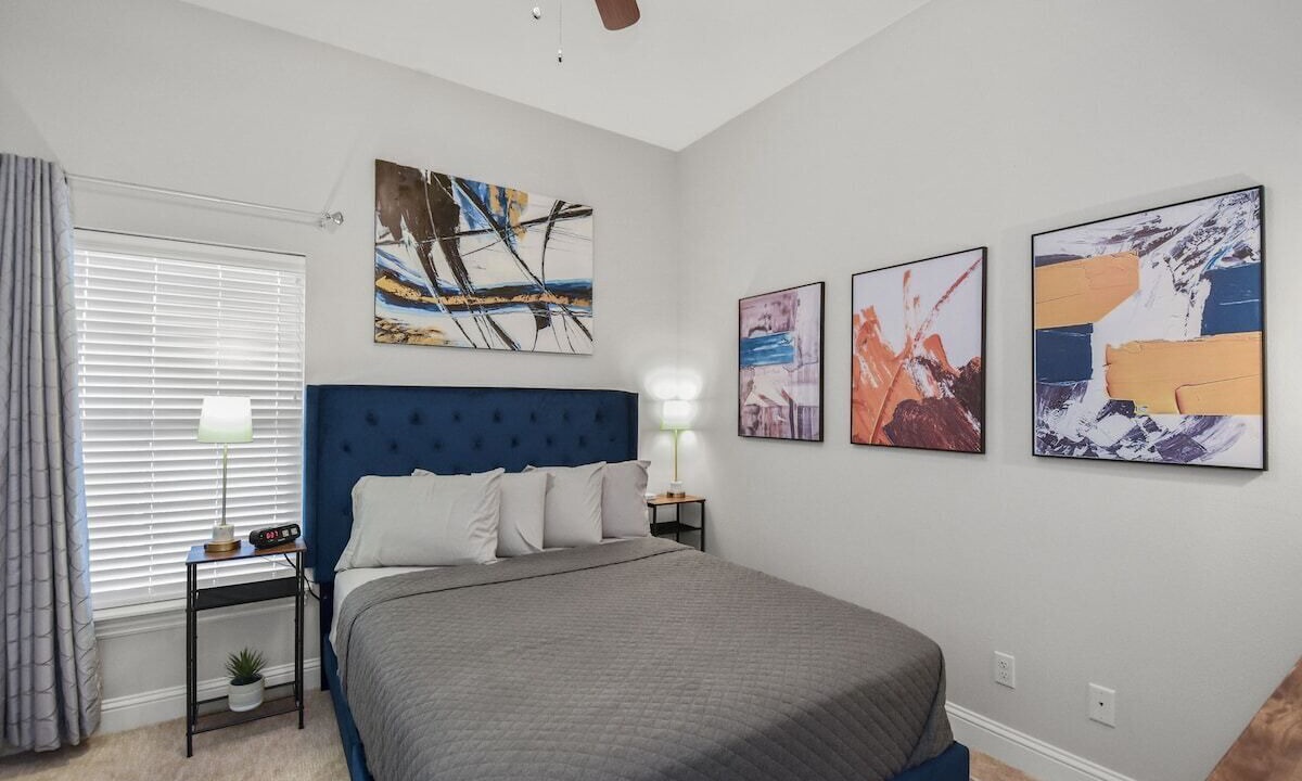 Photo of Bedroom in Downtown