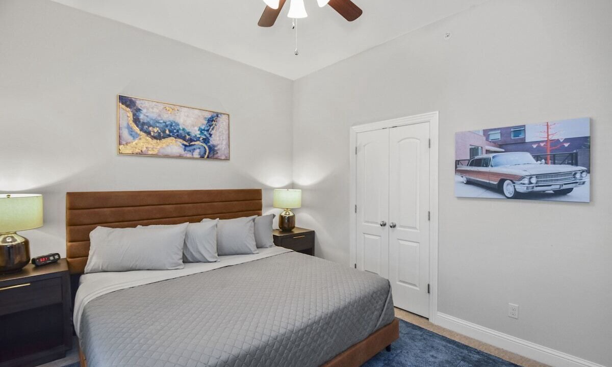 Photo of Bedroom in Downtown