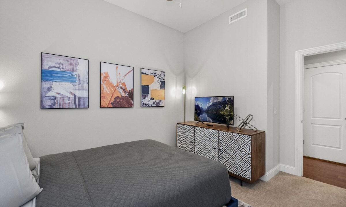 Photo of Bedroom in Downtown