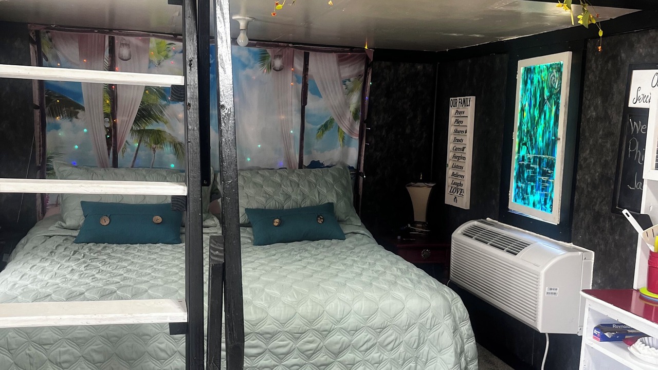 Photo of Bedroom in Temple Hill