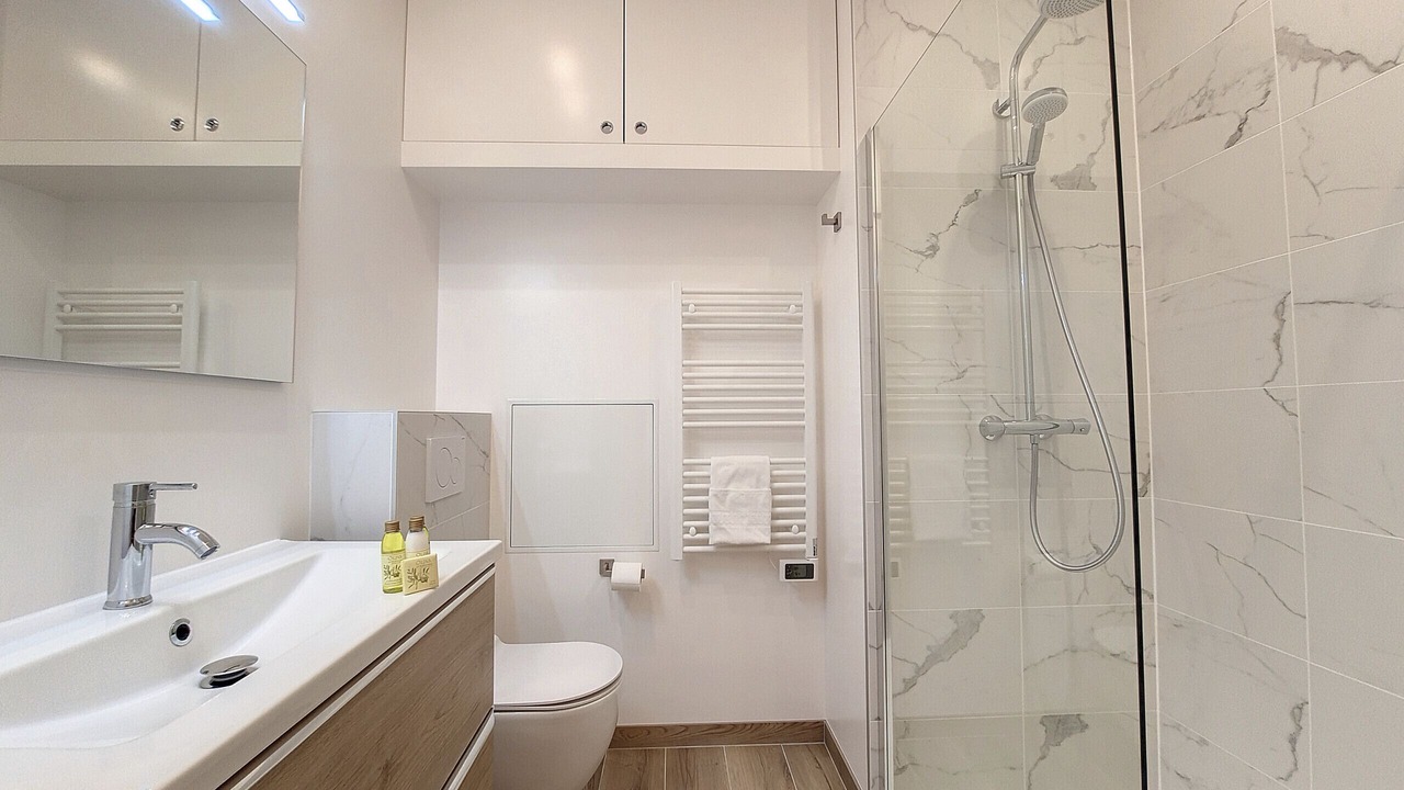 Photo of Bathroom in Gambetta
