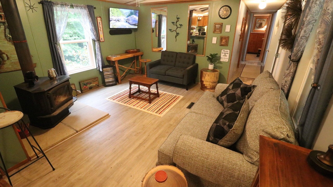Photo of Livingroom in Crossville