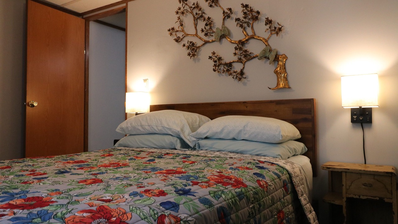 Photo of Bedroom in Crossville