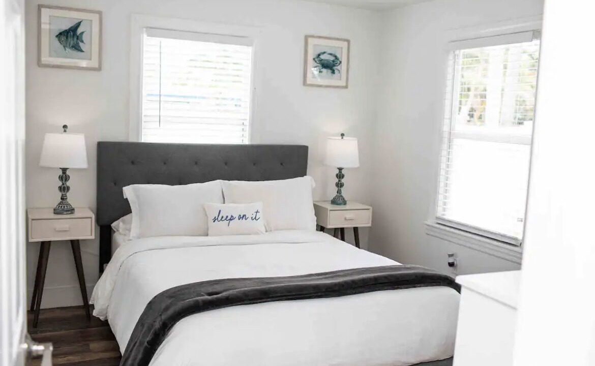 Photo of Bedroom in Parrot Cove