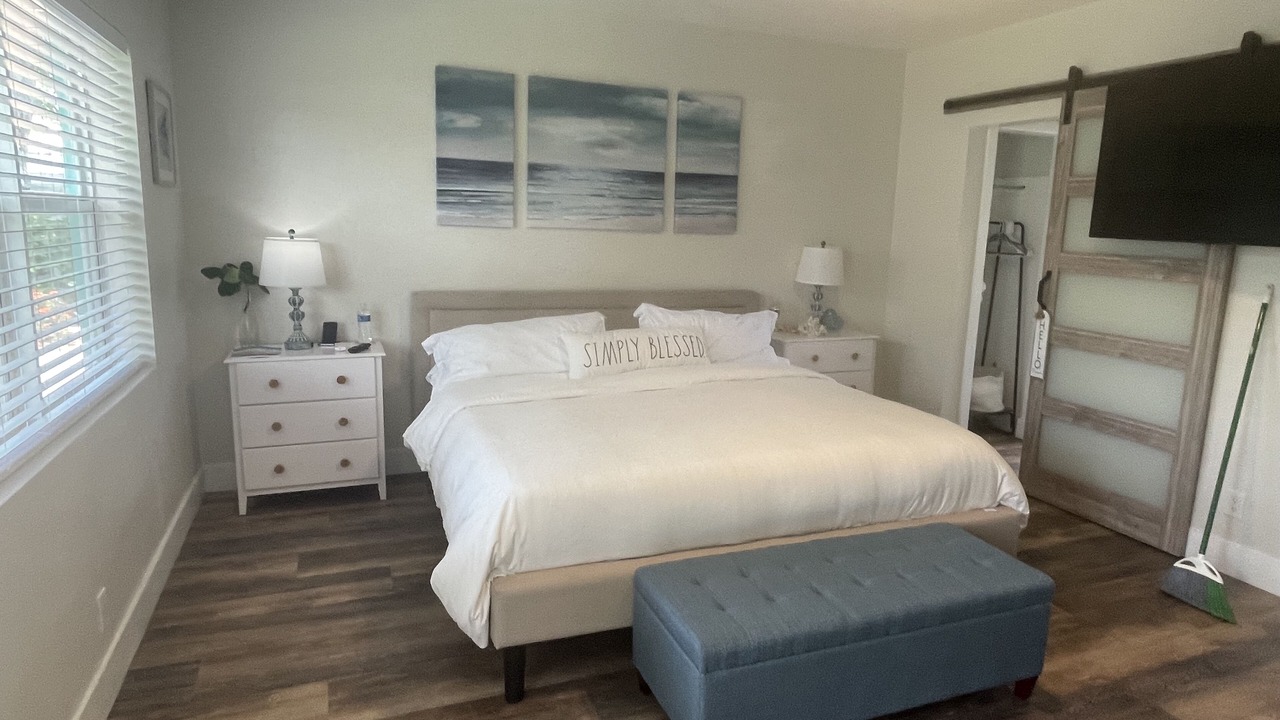 Photo of Bedroom in Lake Worth