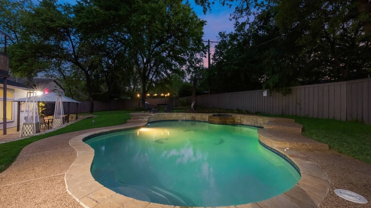 Photo of Outdoor in Denton