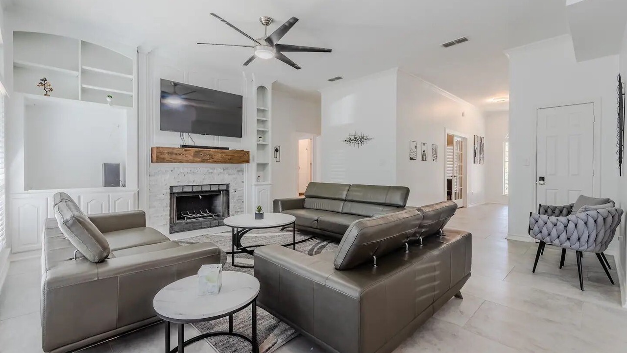 Photo of Livingroom in Denton