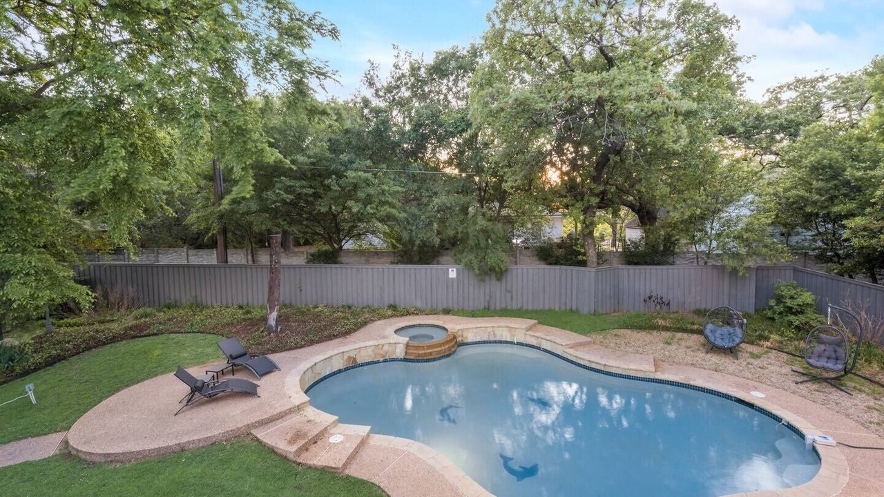 Photo of Outdoor in Denton