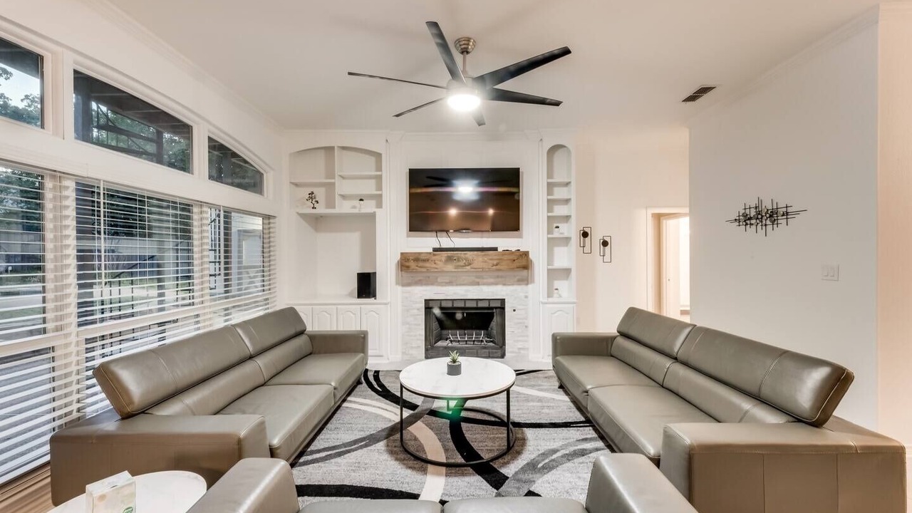 Photo of Livingroom in Denton