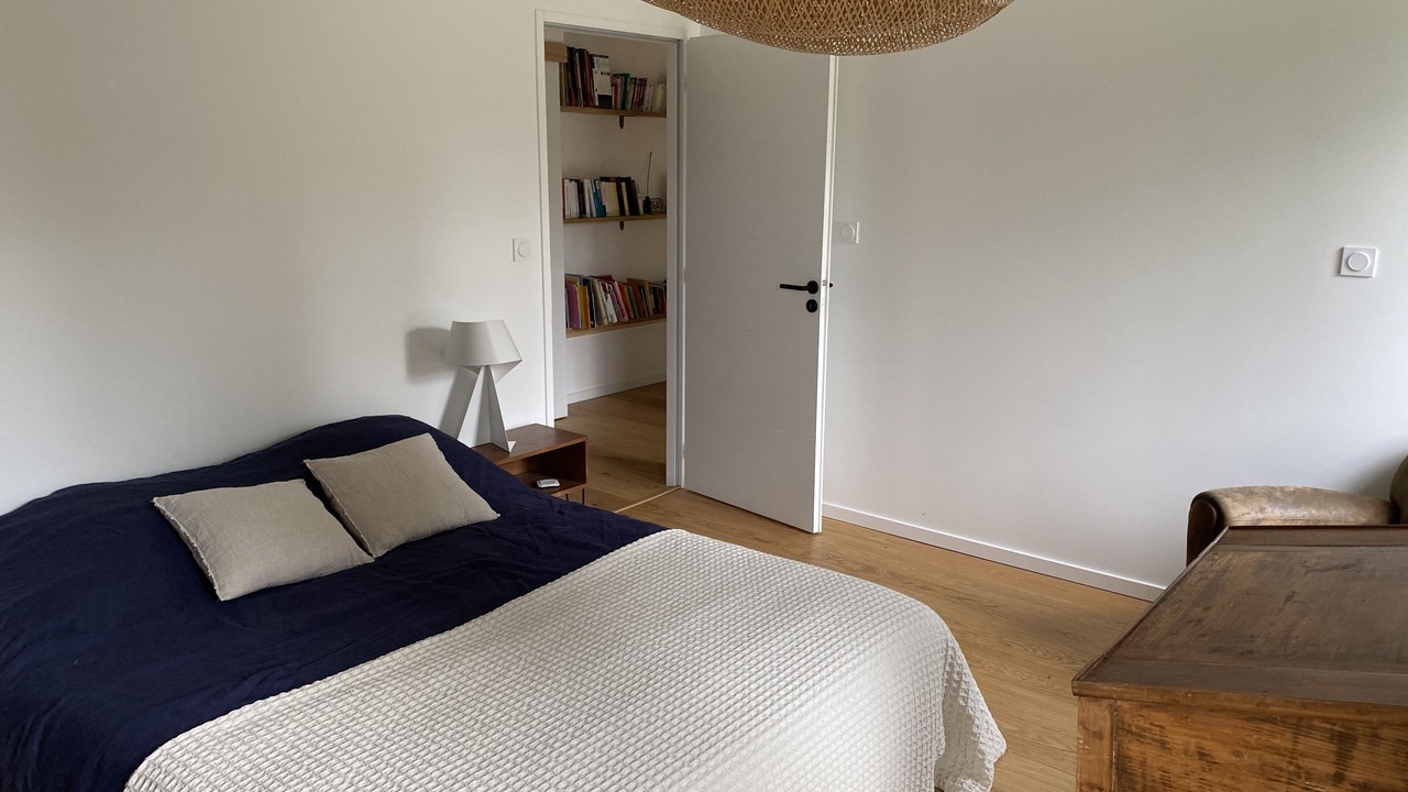 Photo of Bedroom in Pugny-Chatenod