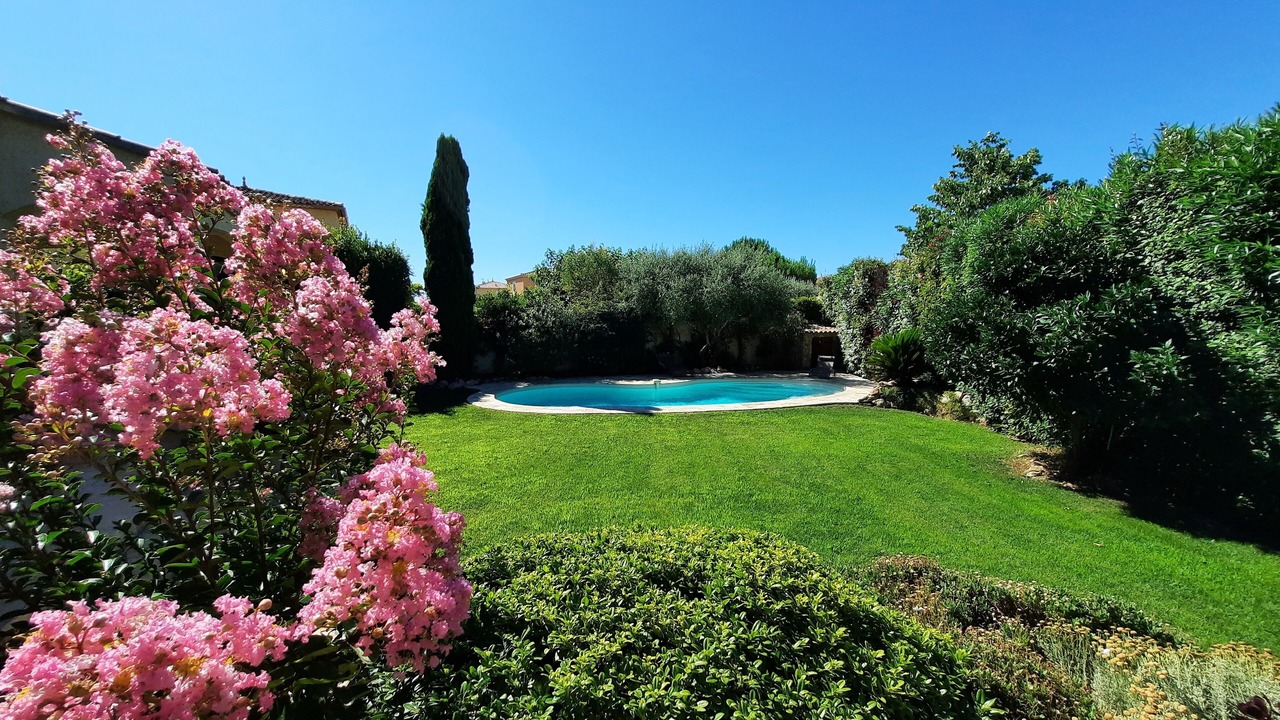 Photo of Outdoor in Calvisson