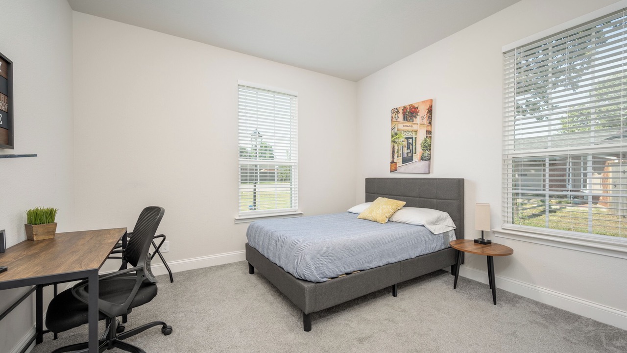 Photo of Bedroom in Lake Dallas