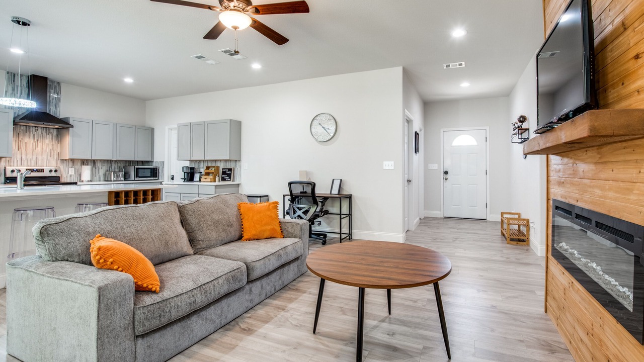Photo of Livingroom in Lake Dallas