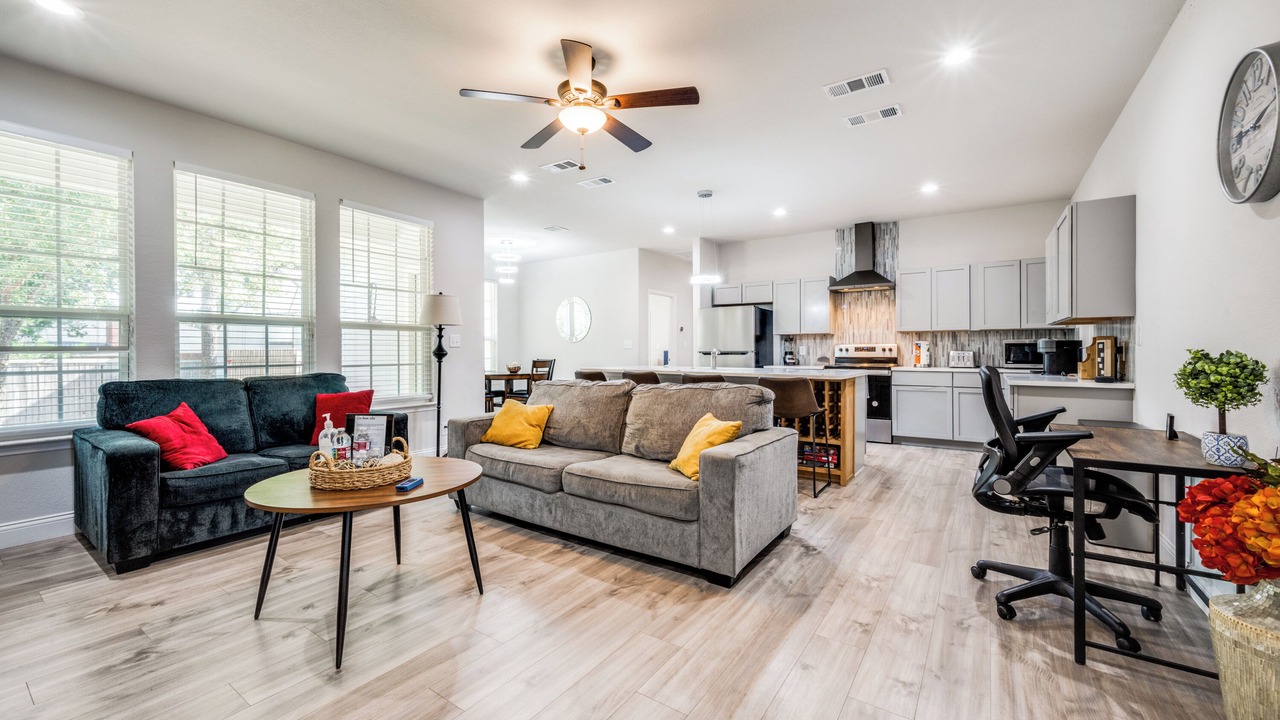 Photo of Livingroom in Lake Dallas