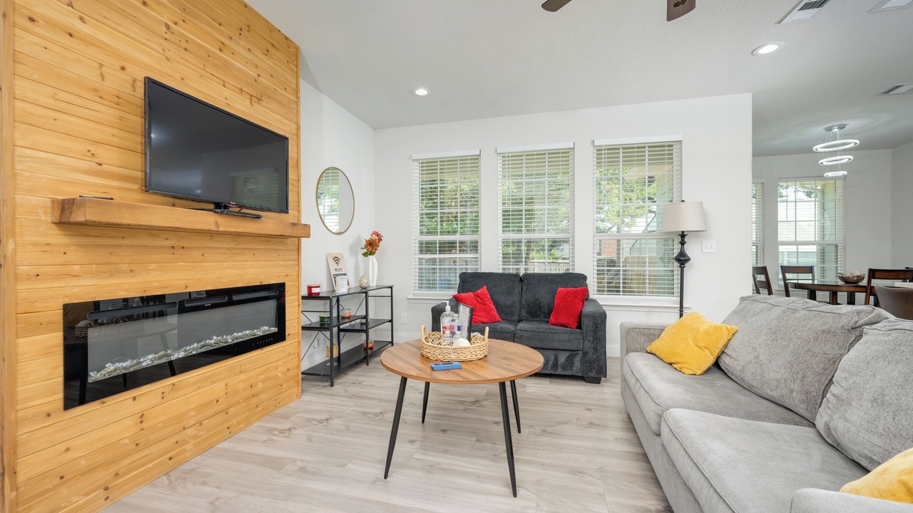 Photo of Livingroom in Lake Dallas