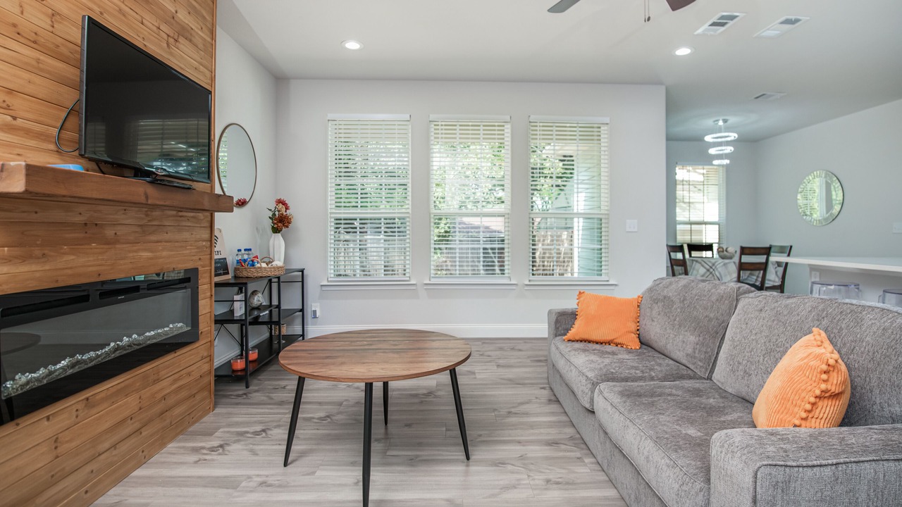 Photo of Livingroom in Lake Dallas