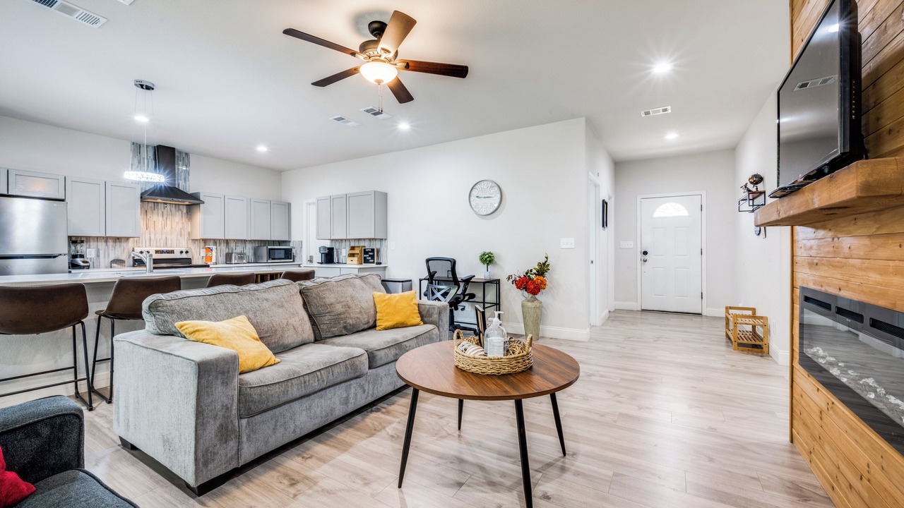 Photo of Livingroom in Lake Dallas