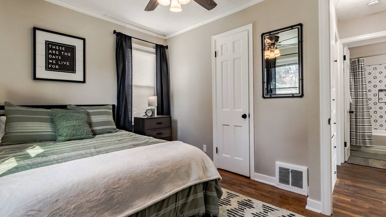 Photo of Bedroom in Lansing