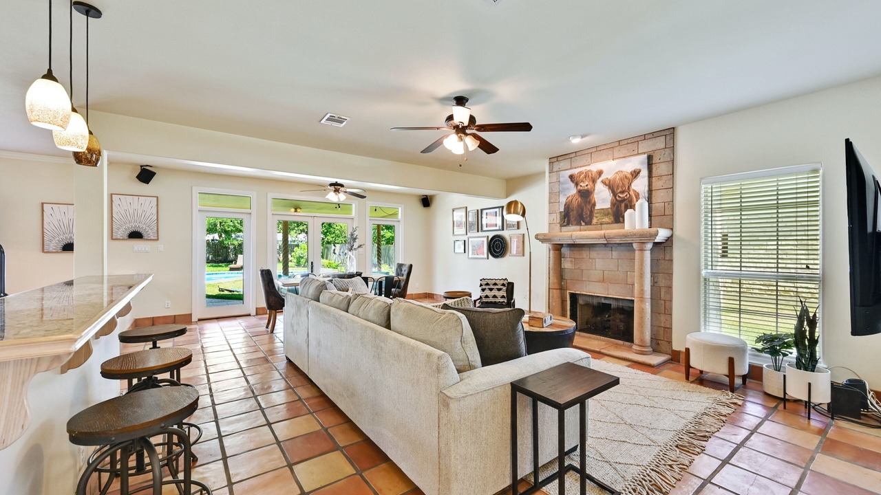 Photo of Livingroom in San Leanna