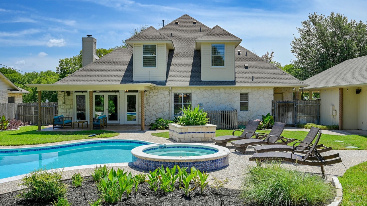 Photo of Outdoor in San Leanna