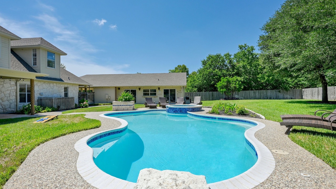 Photo of Outdoor in San Leanna