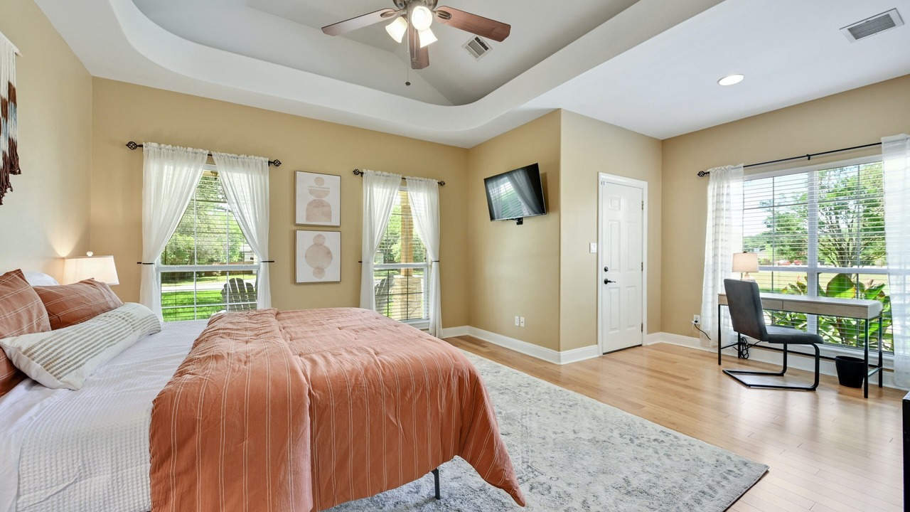 Photo of Bedroom in San Leanna