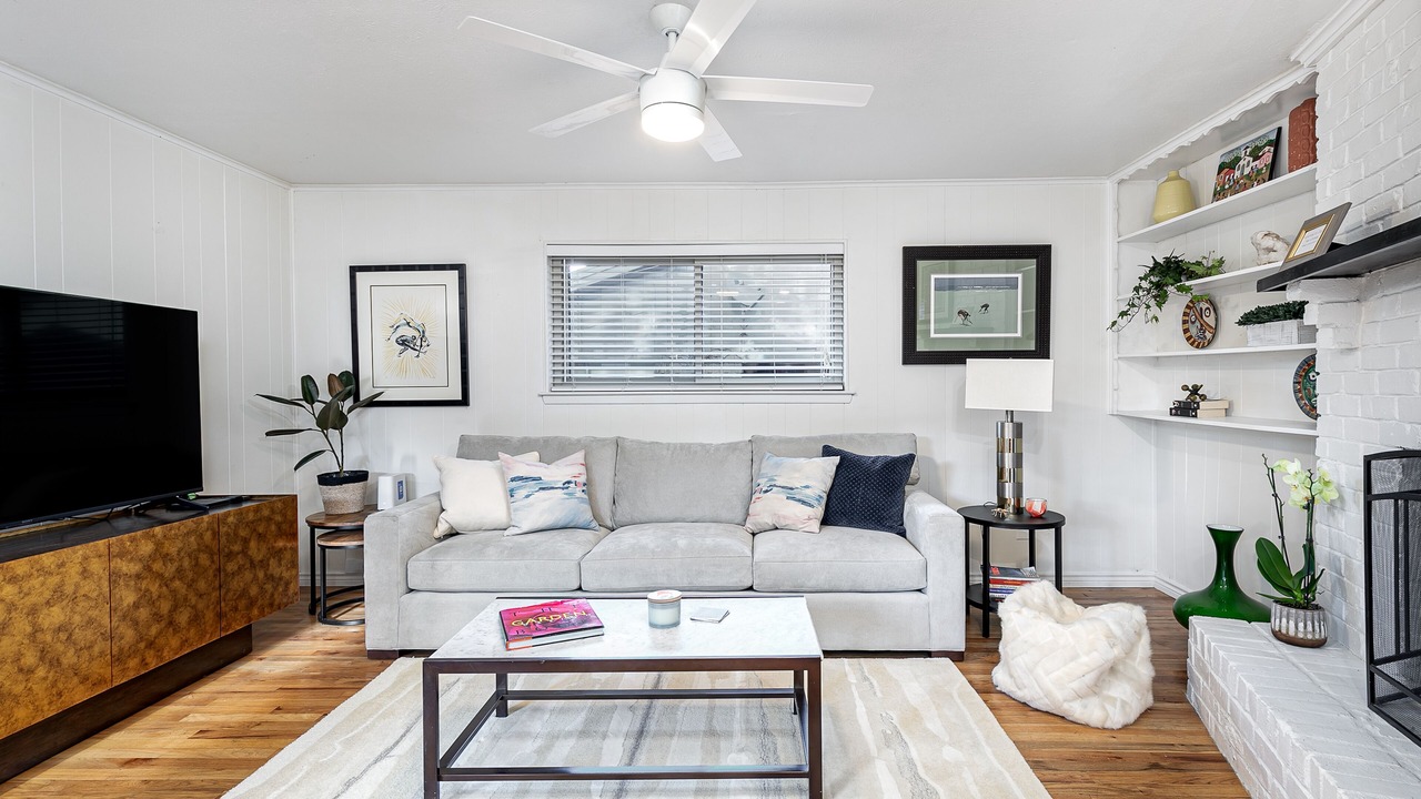 Photo of Livingroom in Northeast Dallas