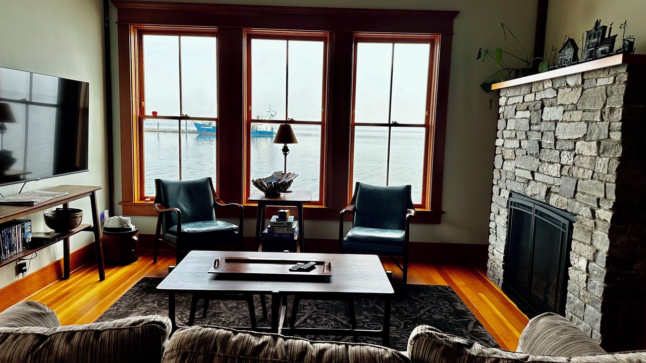 Photo of Livingroom in Coupeville