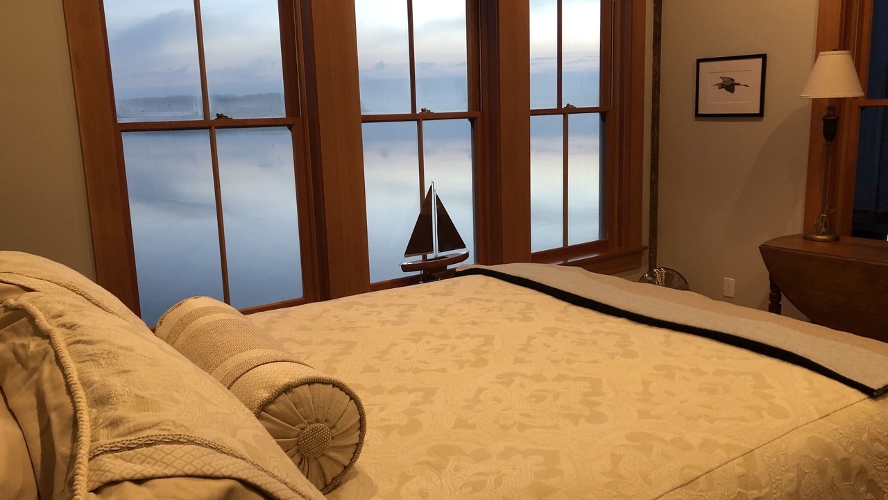 Photo of Bedroom in Coupeville